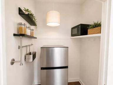 Main picture of 634 S Gramercy Pl