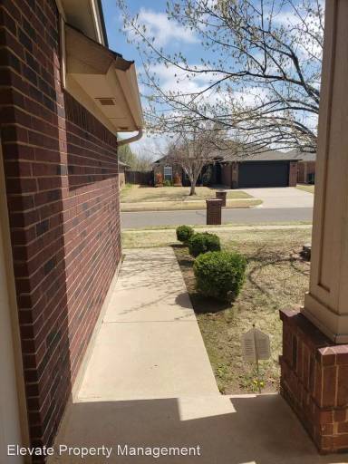 Main picture of 16029 Panther Way