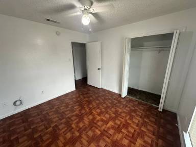 Main picture of 2504 Lake Rd