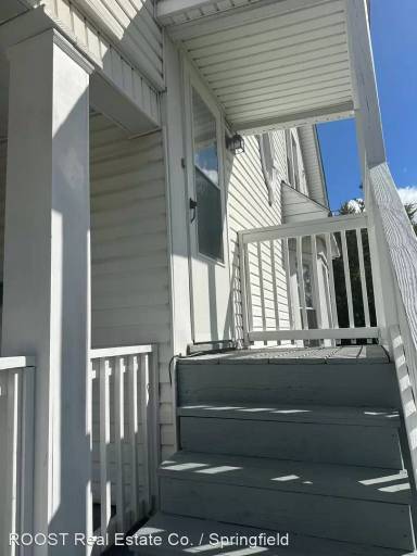 Main picture of 1452 N Limestone St