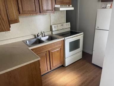 Main picture of 277 W Springettsbury Ave