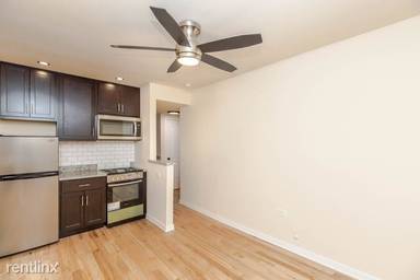 Main picture of 1430 N Dearborn St