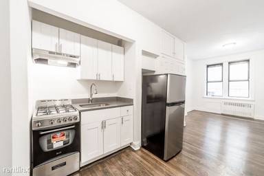Main picture of 246 E 71st St
