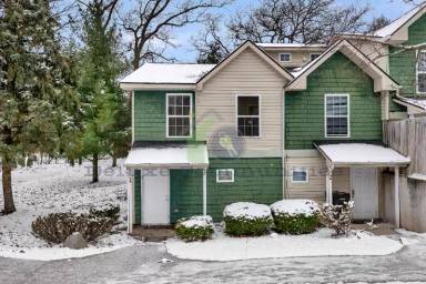 Main picture of 2951 Vineland Ave SE