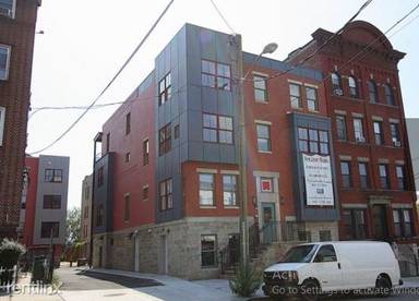 Main picture of 78 Palisade Ave