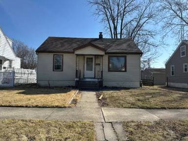 Main picture of 384 S Center Ave