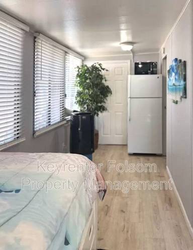 Main picture of 8797 Mellowdawn Way