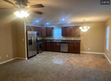 Main picture of 3218 Putnam St