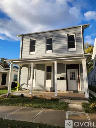 Main picture of 206 W Somers St