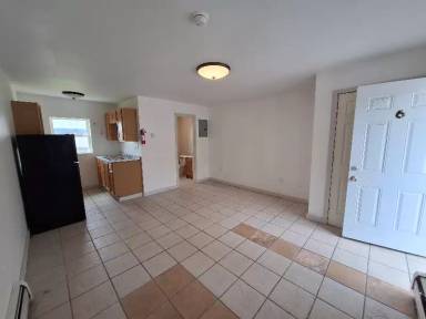 Main picture of 2071 Ulster Ave