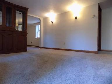 Main picture of 3241 Menges St