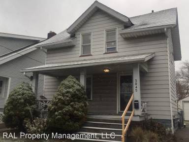 Main picture of 3045 W 114th St
