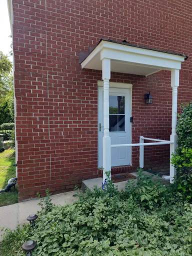 Main picture of 1022 Dartmouth Glen Way