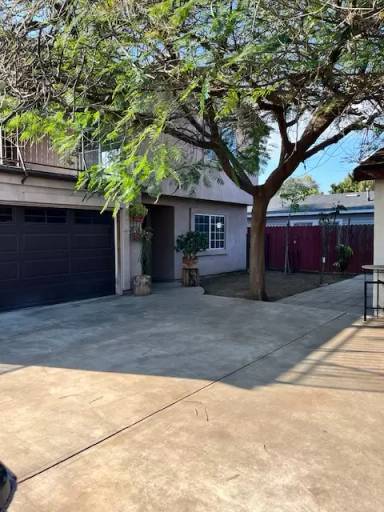 Main picture of 6119 Greenwood Ave