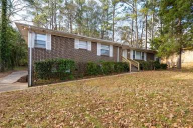 Main picture of 1216 Huffman Rd