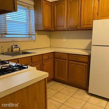 Main picture of 1673 Williamsbridge Rd