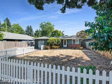 Main picture of 7414 SE Ogden St