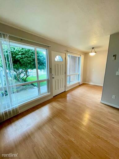 Main picture of 11000 1st Ave SW