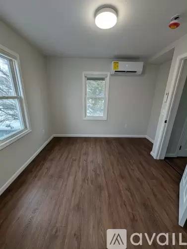 Main picture of 11 Dellinger Ave