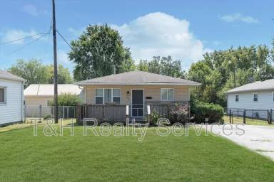 Main picture of 843 E Berwyn St