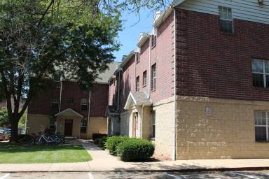 Main picture of 1020 Fahrenbrook Ct