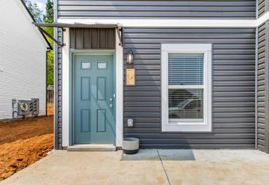 Main picture of 215 Notgrass Rd