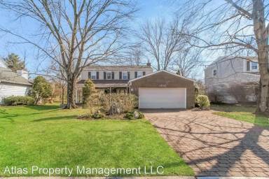 Main picture of 1849 Poplar Dr