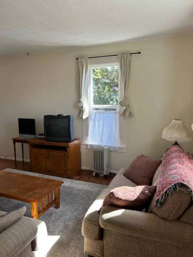 Main picture of 872 Union St