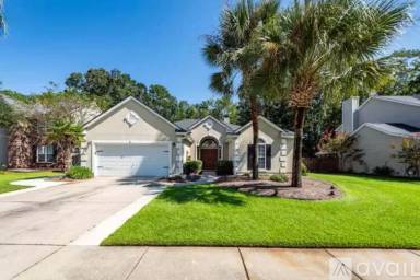 Main picture of 136 Oakbluff Rd