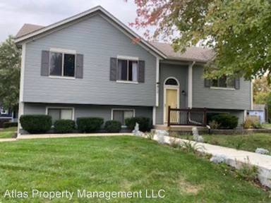 Main picture of 417 SE Onyx Dr