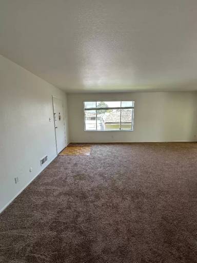 Main picture of 480 Lincoln Cir