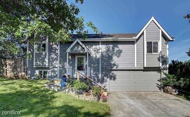 Main picture of 8508 S 142nd St