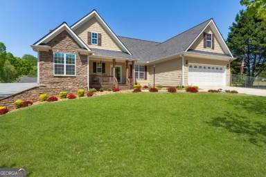 Main picture of 70 Emily Forest Way