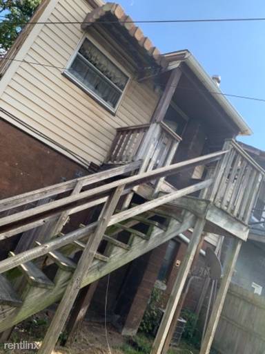 Main picture of 562 3rd Ave