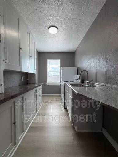 Main picture of 723 Ella St