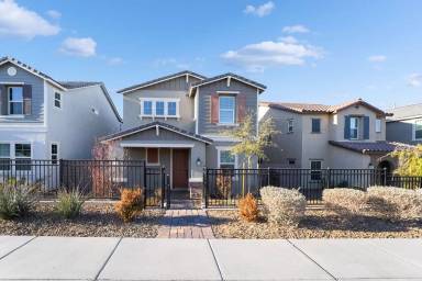 Main picture of 2462 Bellinzona Pl