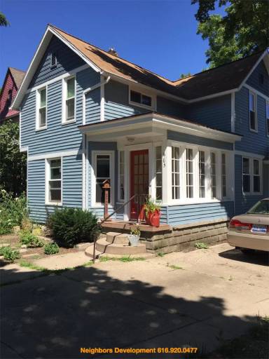 Main picture of 625 Kellogg St SE