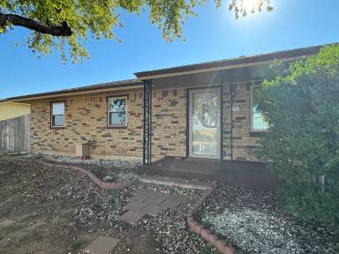 Main picture of 127 Bluestem St