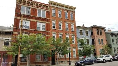 Main picture of 1325 Pendleton St