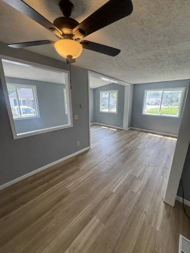 Main picture of 156 Valparaiso St