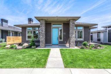 Main picture of 696 NW Rimrock Dr
