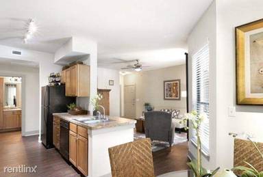 Main picture of Broadstone Colonnade Apartments