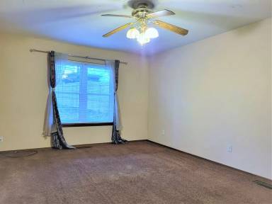 Main picture of 8812 N Kensington Rd