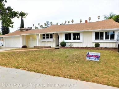 Main picture of 15035 Gilmore St