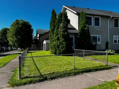 Main picture of 8908 Hilton St