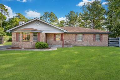 Main picture of 103 Briskhaven Ct