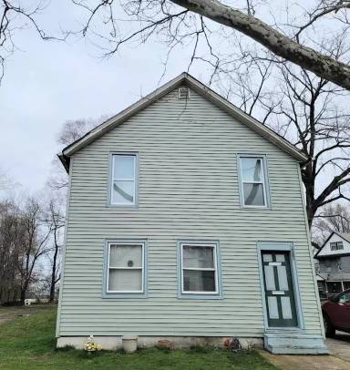 Main picture of 6215 Carpenter Ave