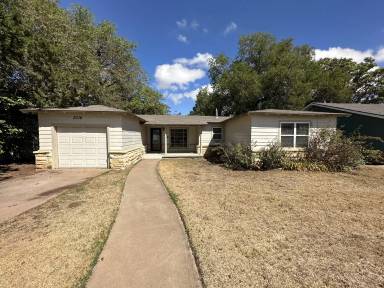 Main picture of 3302 32nd St