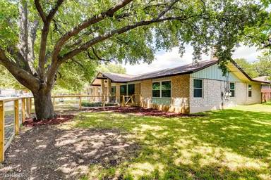 Main picture of 1310 Saint Edwards Dr