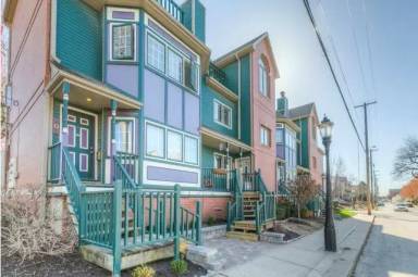 Main picture of 207 E 30th St